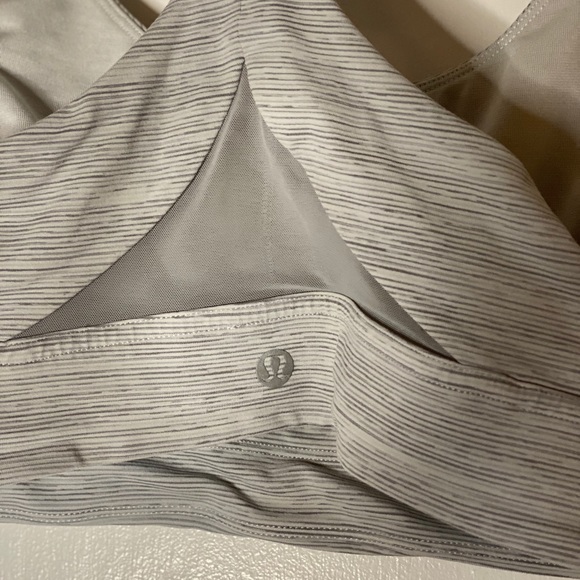 Lululemon Long line sports bra - Picture 4 of 6